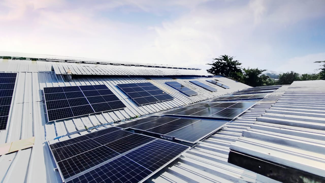 PLTS yang dioperasikan T Idec Abadi Wood Industries dan SUN Energy.