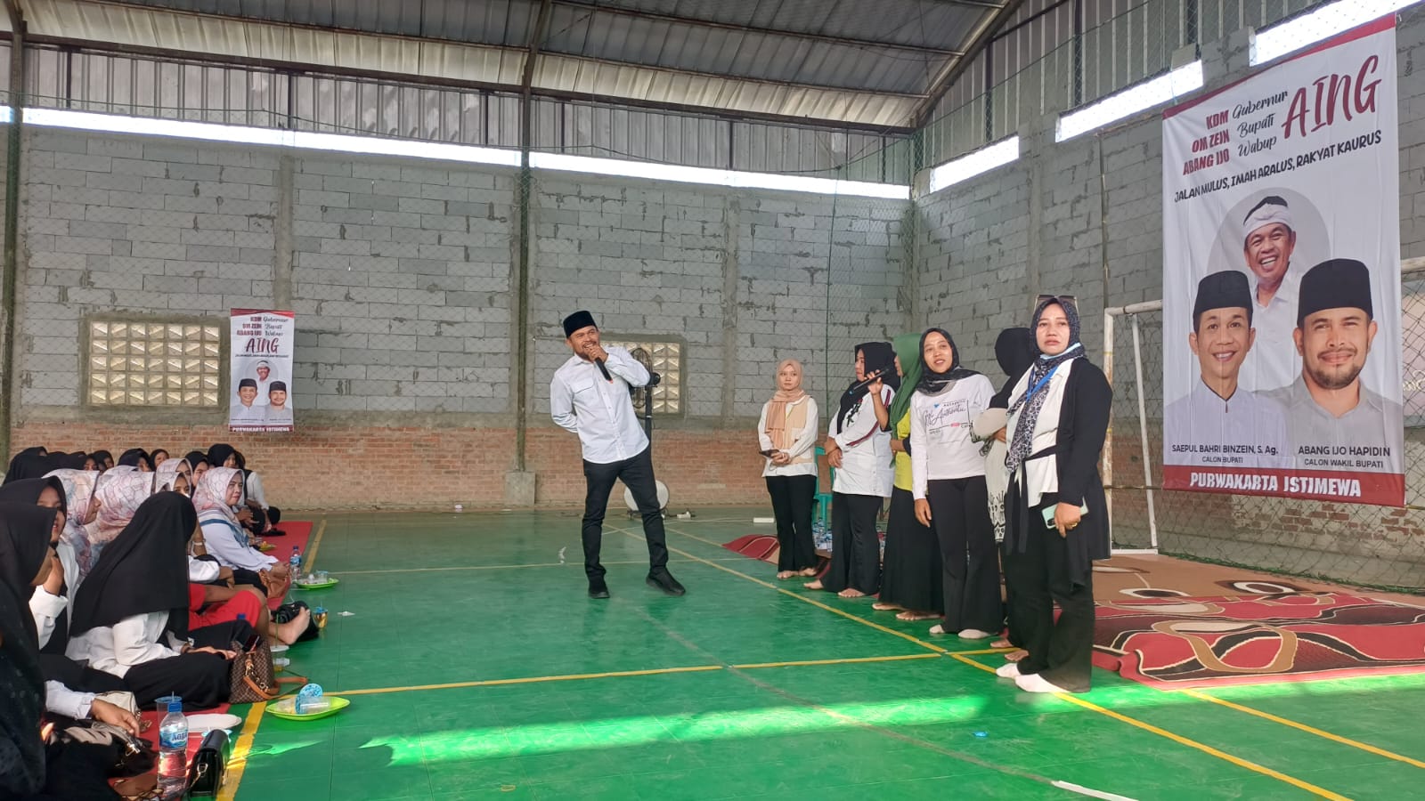 Abang Ijo Hapidin berdialog dengan 500-an kader Posyandu di Kecamatan Plered, Kabupaten Purwakarta.