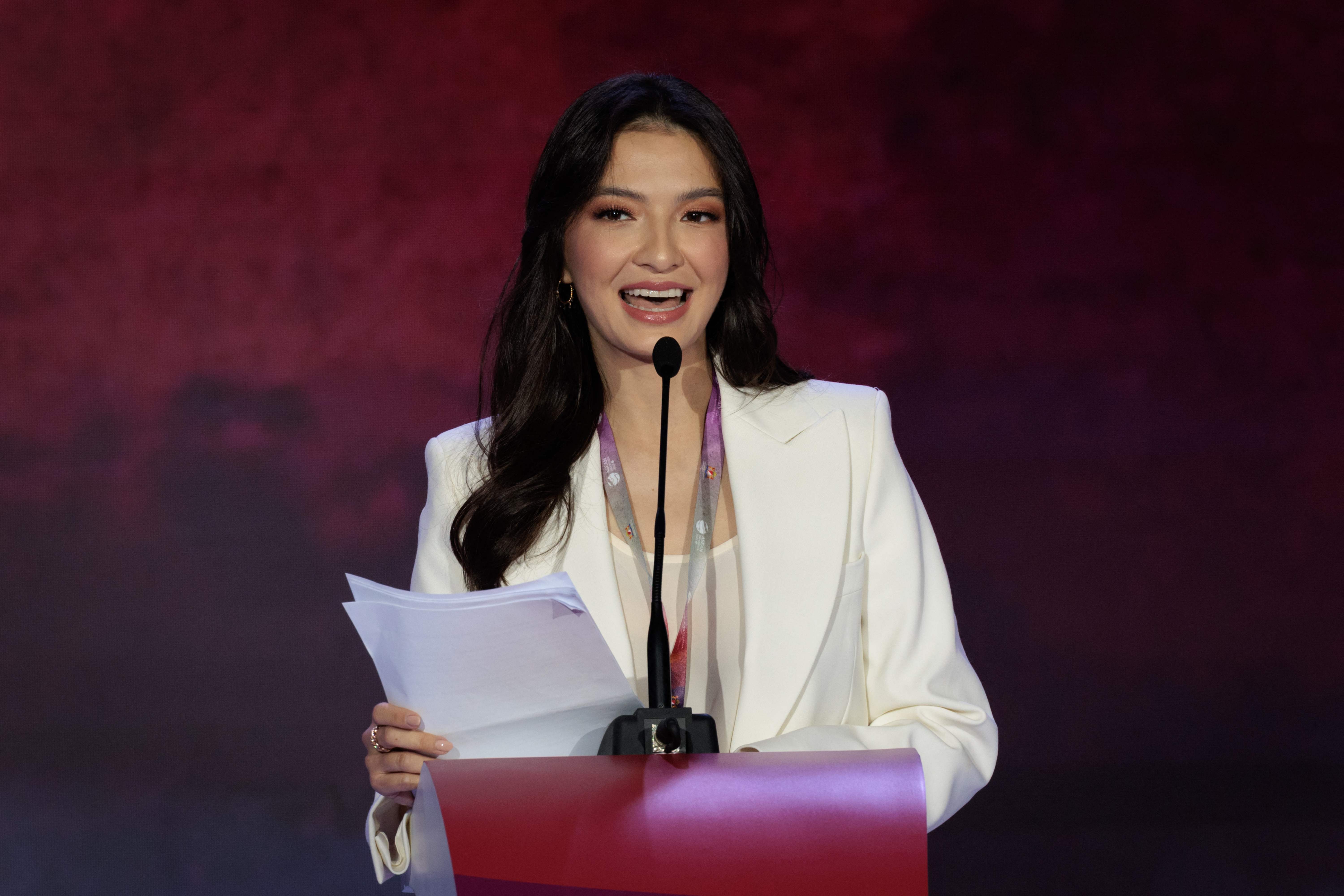 Raline Shah memberikan sambutan pada the ASEAN Business and Investment Summit 