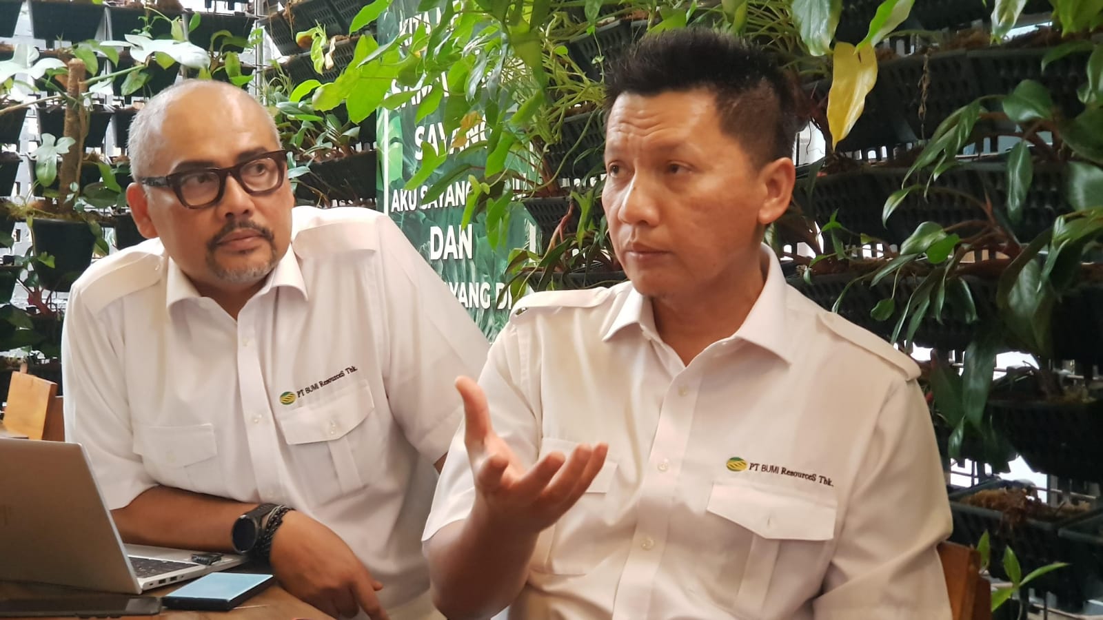  VP Investor Relations & Chief Economist PT BUMI Resources, Achmad Reza Widjaja menjelaskan bisnis batu bara terkini