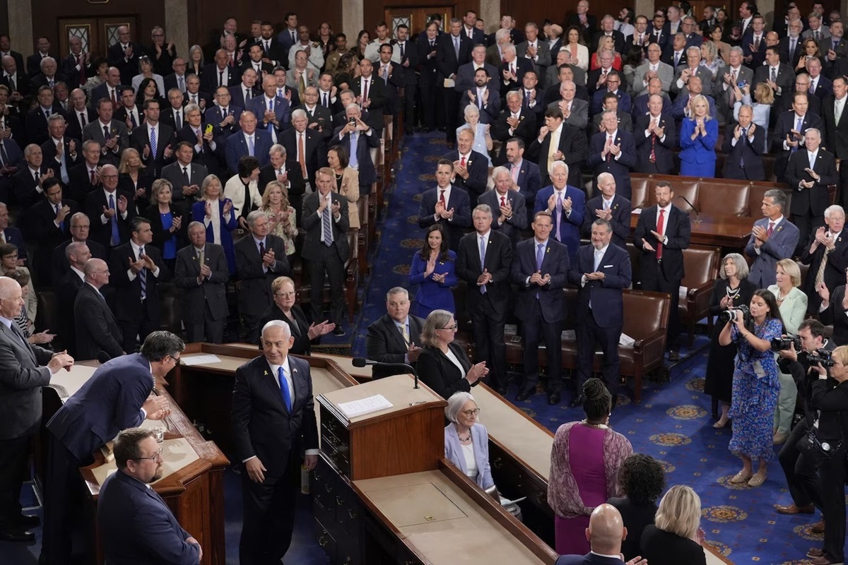 Yair Lapid Kritik Netanyahu atas Kegagalan Mengumumkan Gencatan Senjata 