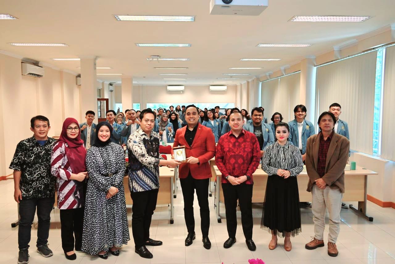 Wakil Ketua Badan Kerja Sama Parlemen DPR RI Putu Supadma Rudana di Institut Seni Indonesia