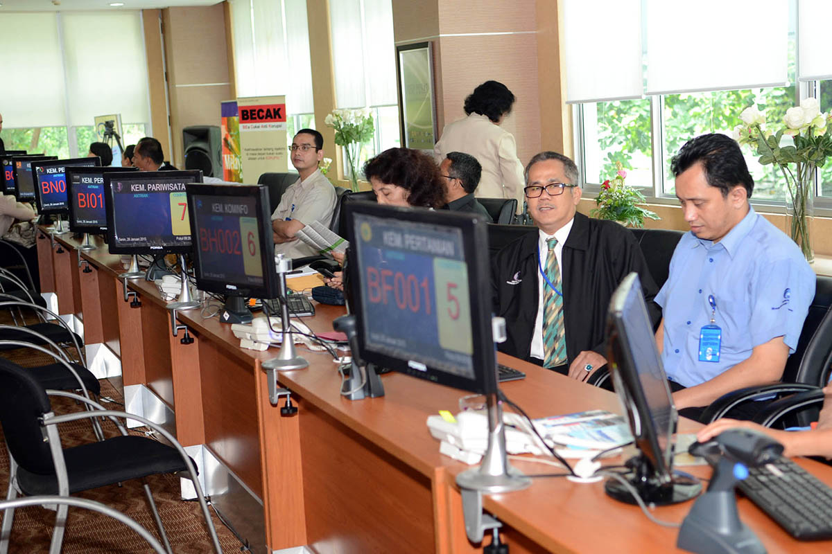 Suasana di ruang Pelayanan Terpadu Satu Pintu (PTSP) Pusat di Gedung Badan Koordinasi Penanaman Modal (BKPM).