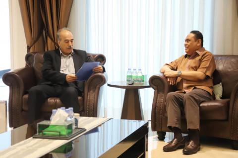 Ketua ASFA Foundation Komjen (Purn) Syafruddin Kambo menjalin silaturahmi dengan kelompok pembebasan Palestina, Fatah, yang diwakili Syeikh 