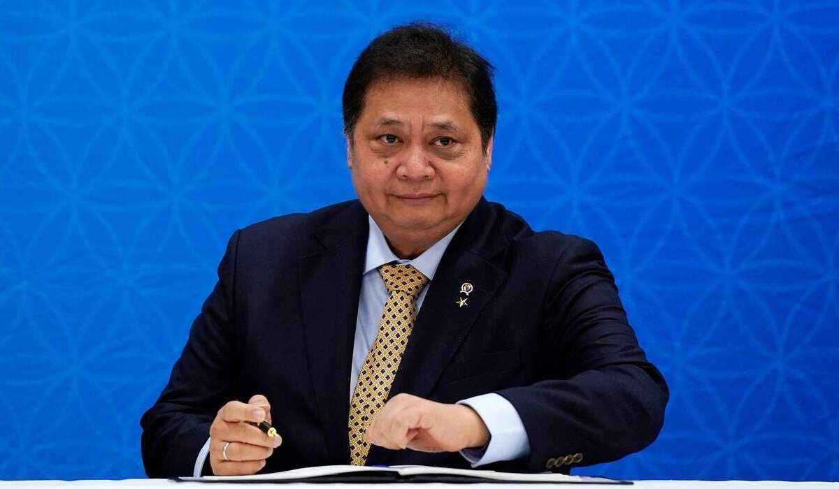 Airlangga Ungkap Besok Jokowi Gelar Ratas, Bahas Reshuffle?