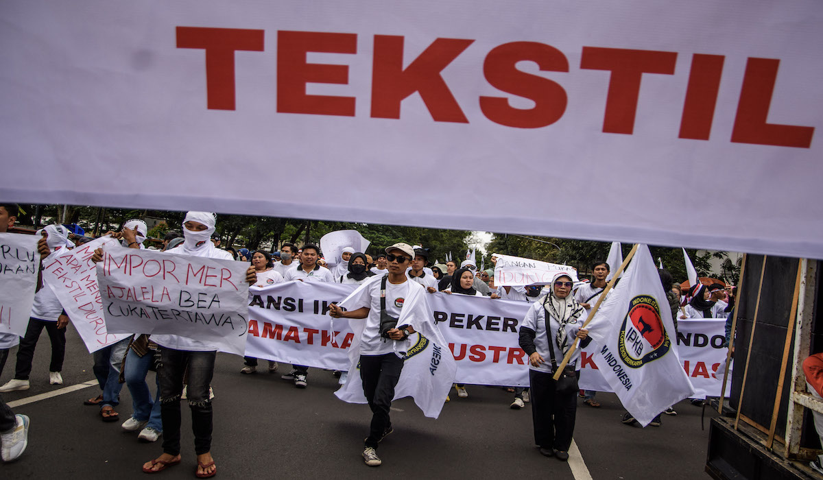 Barang impor terus merajalela