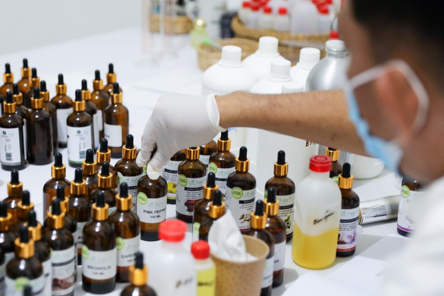 Minyak nilam asal Aceh dinilai memiliki potensi besar karena banyak diproduksi oleh petani lokal