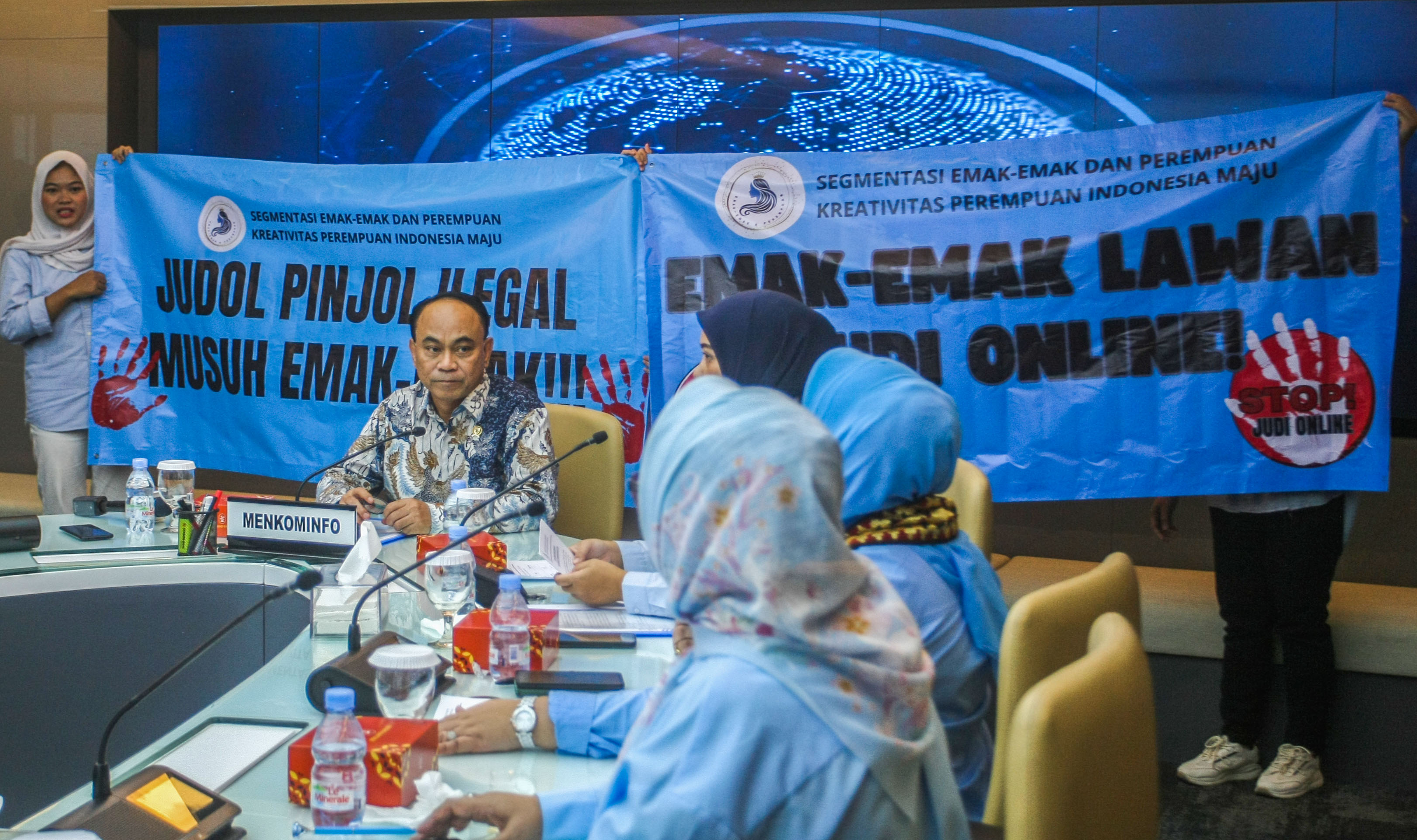 Petisi berantas judi online dan pinjaman online ilegal.