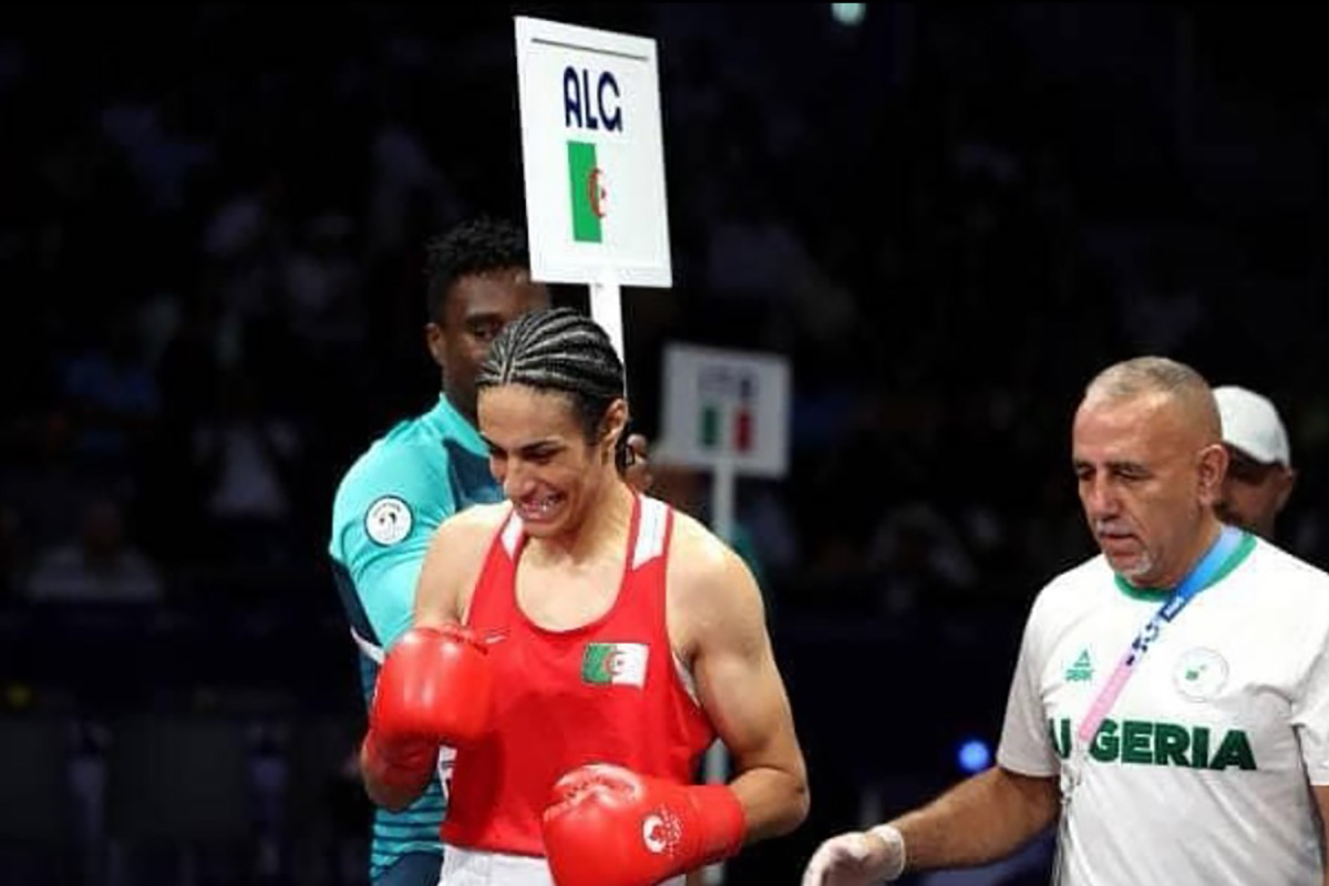 Imane Khelif (kiri).