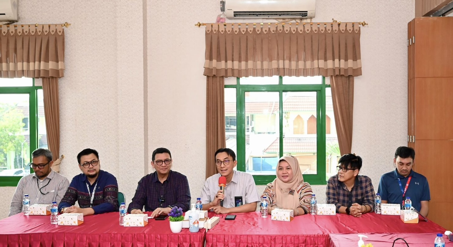  Direktur Utama Rumah Sakit Islam Jakarta Sukapura Fifi Maghfirah menyampaikan, pihaknya menggunakan Hospital information system dari Telkom