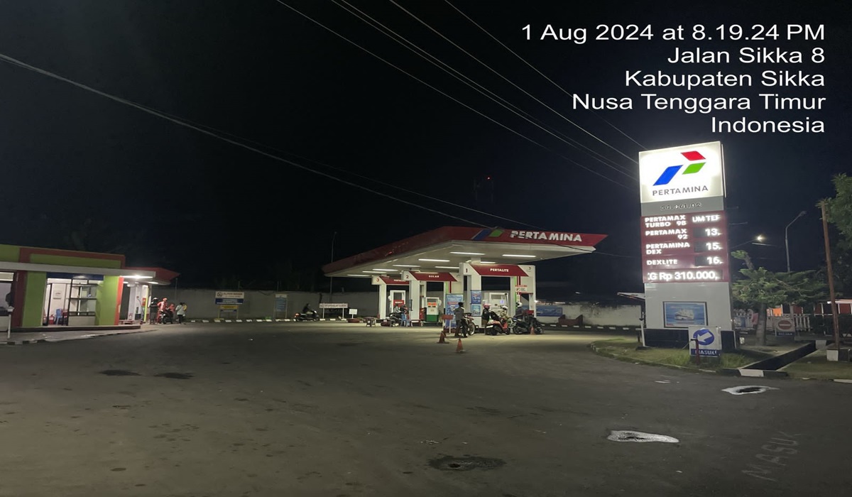 Situasi di SPBU Pertamina di Sikka, NTT