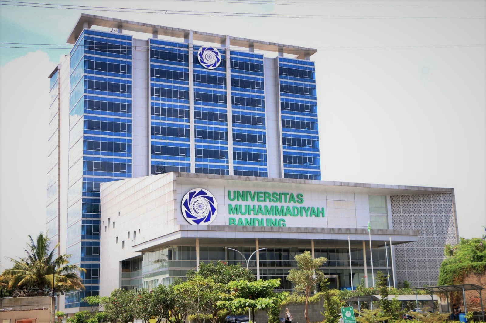 Kampus Universitas Muhammadiyah Bandung di Jalan Soekarno Hatta. 
