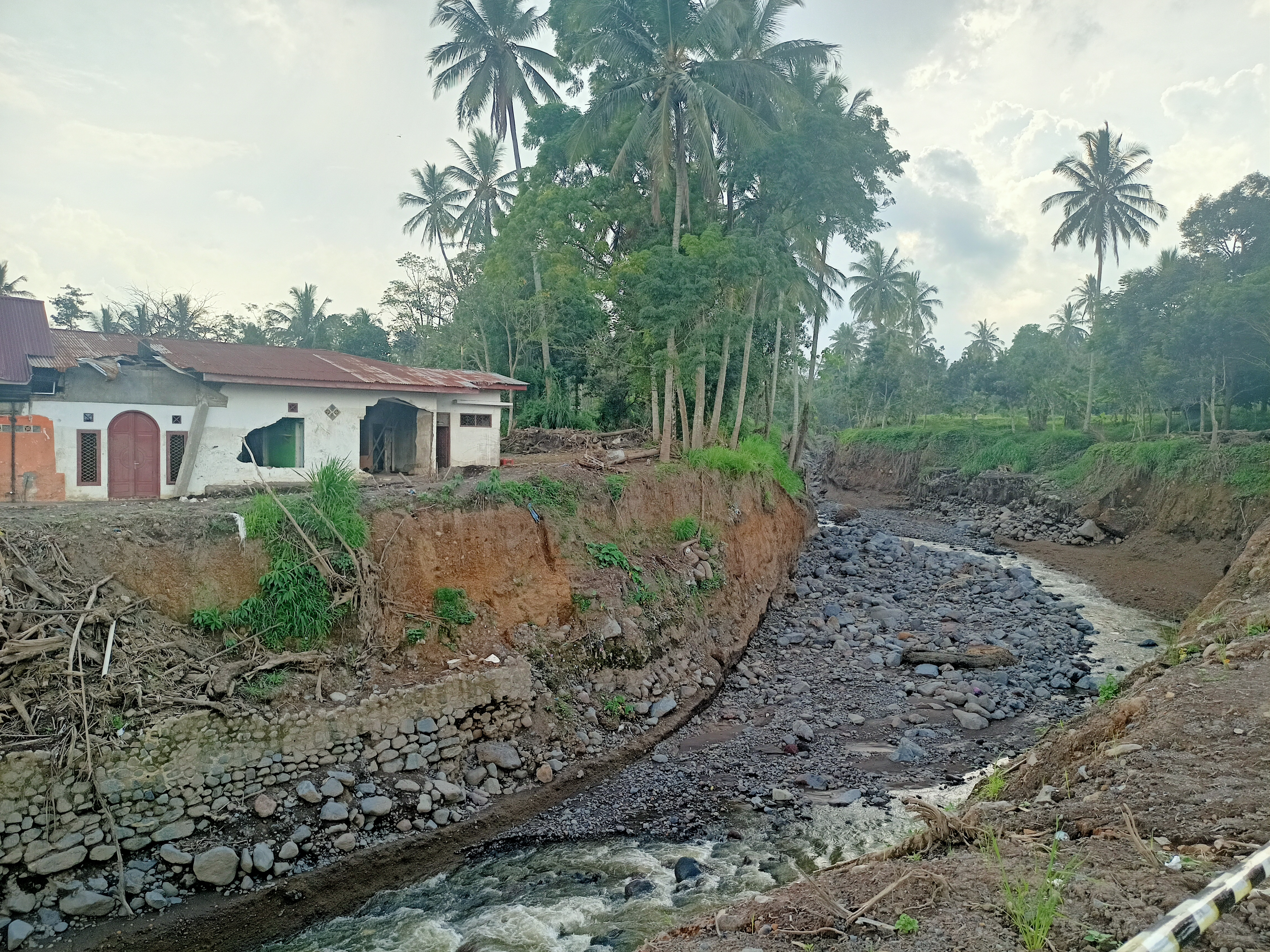 Mitigasi Banjir Lahar Dingin, Tanah Datar Pasang Peringatan Dini