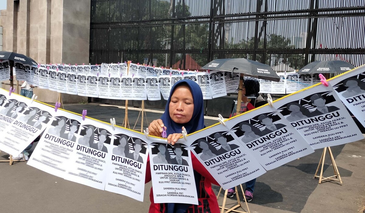 Kelompok sipil yang mendesak pengesahan Rancangan Undang-Undang Perlindungan Pekerja Rumah Tangga atau RUU PPRT.