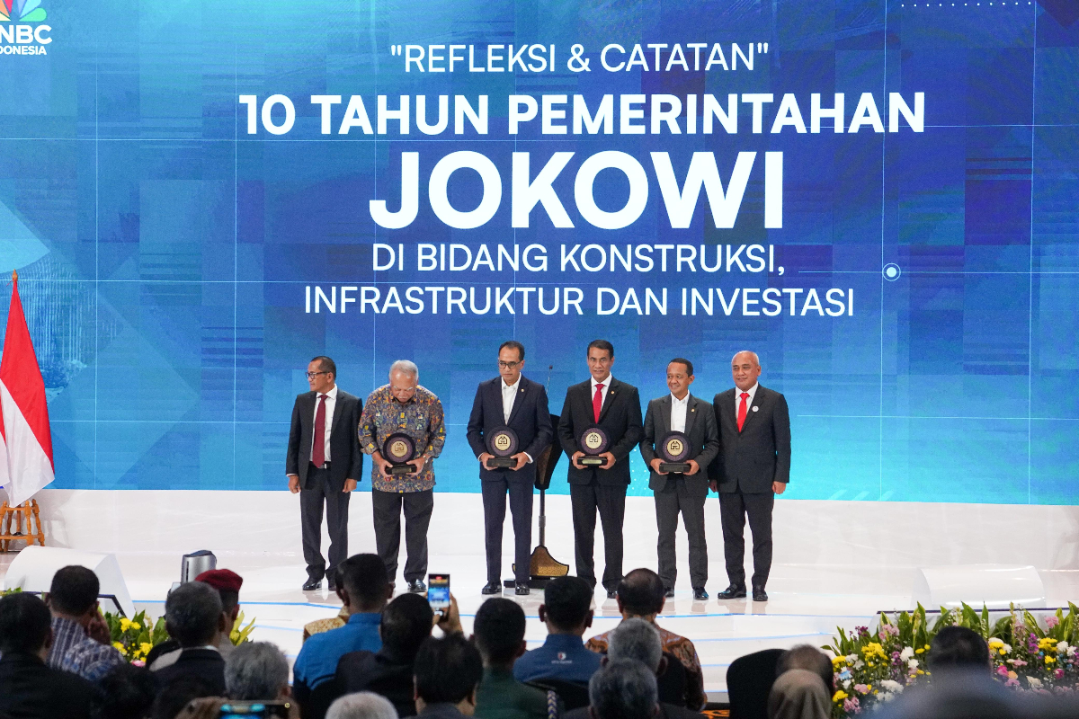 Refleksi dan Catatan 10 Tahun Pemerintahan Jokowi Bidang Konstruksi, Infrastruktur dan Investasi
