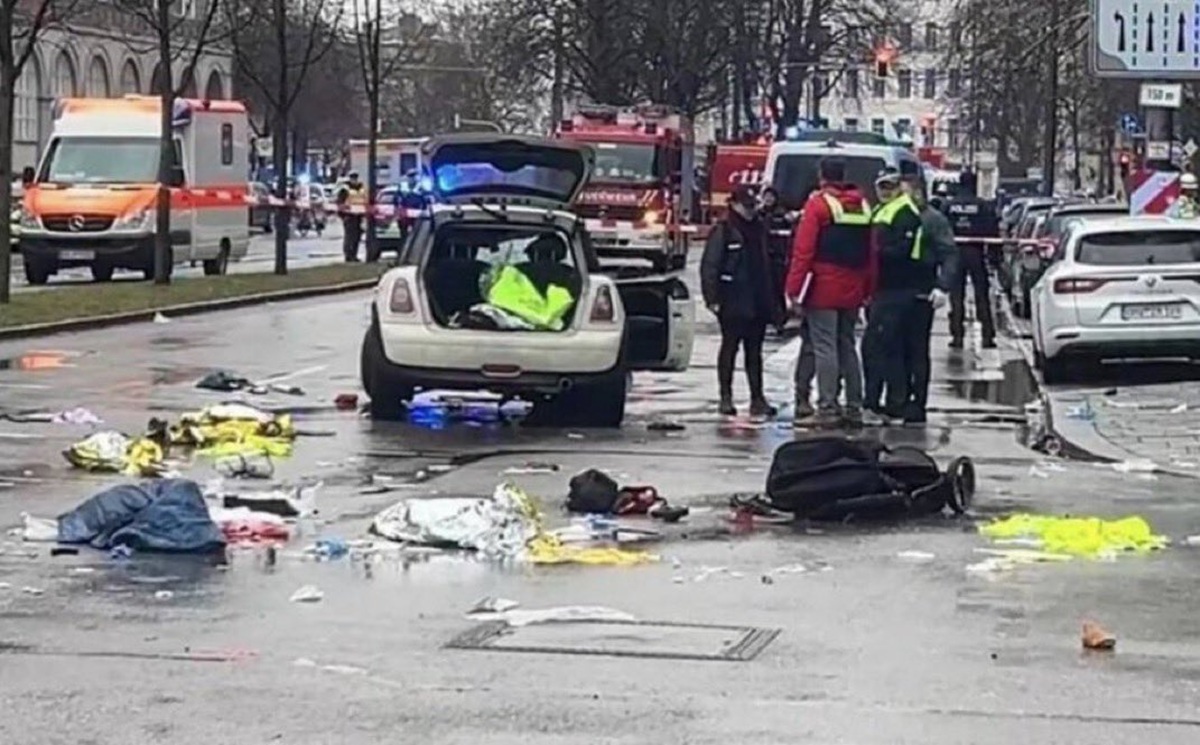 30 Orang Terluka Akiat Mobil Tabrak Kerumunan Di Munich