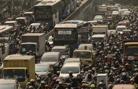 Kapolda menuduh parkir ilegal sebagai penyebab kemacetan lalu lintas Jakarta