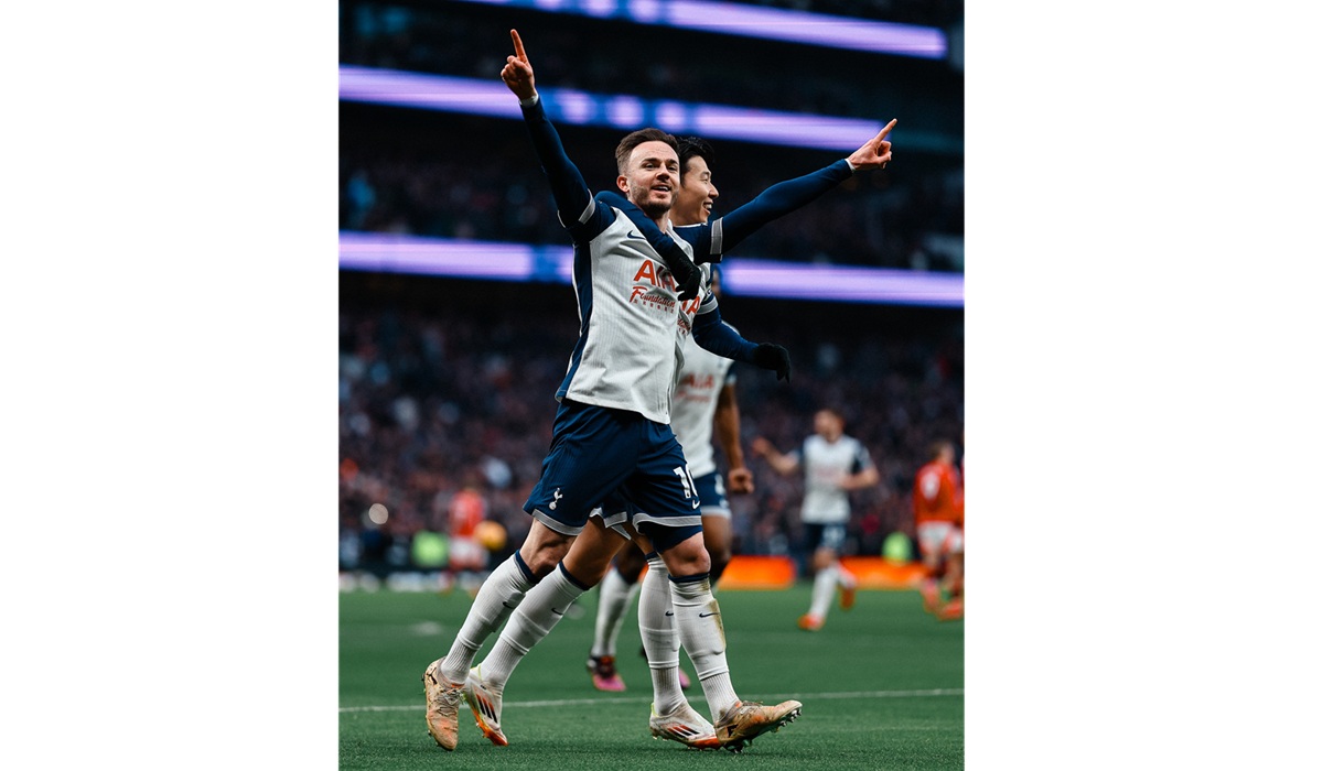 Tottenham Hotspur vs Manchester United, James Maddison Membawa Spurs Bending Red Devils