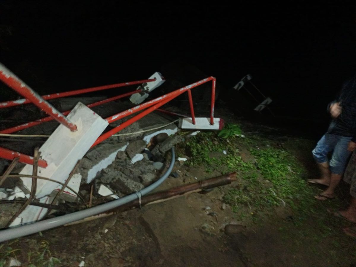 Banjir Bandang Terjang Bungbulang Garut, Jembatan Ramayan Roboh