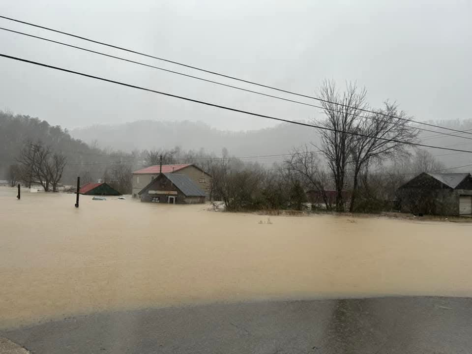 9 terbunuh dari banjir di tenggara AS