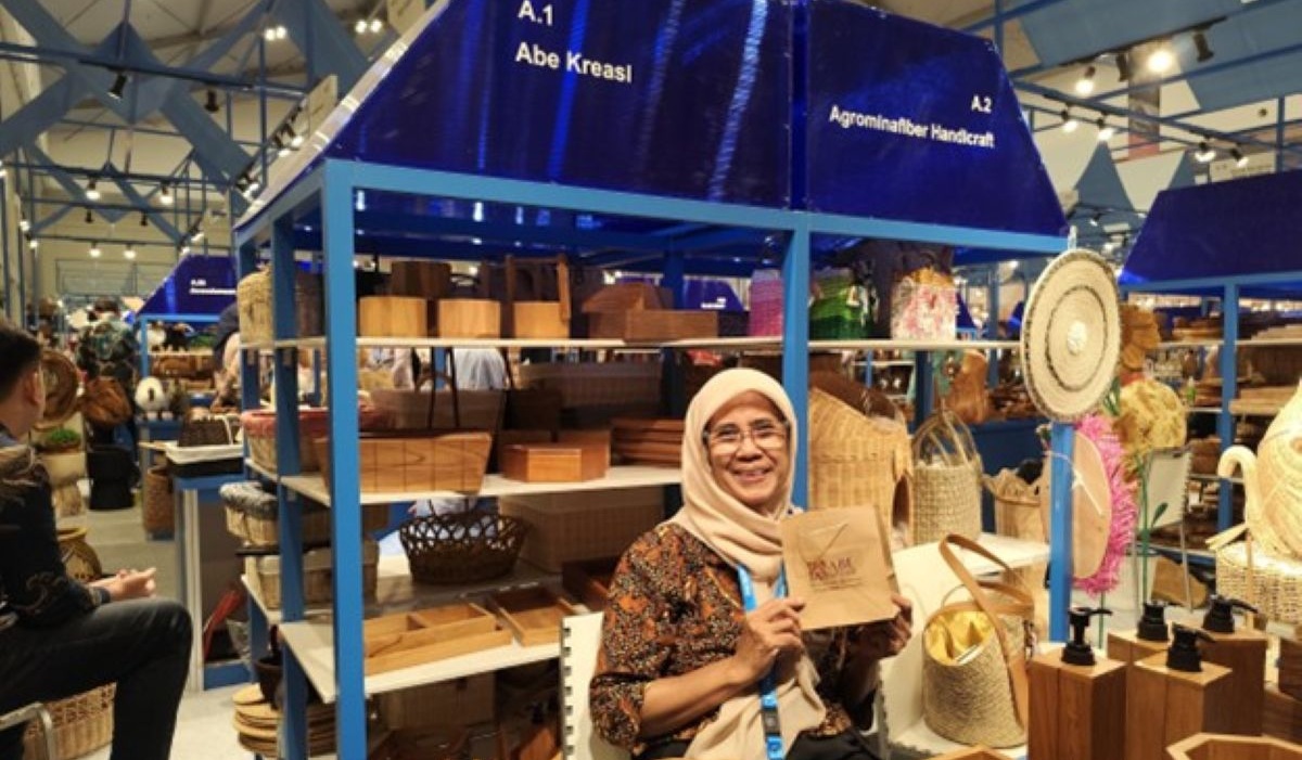 Ciptakan Produk Ramah Lingkungan, Peserta Bri Umkm Expo (RT) ini oli limbah jati jadi produk multifungsi