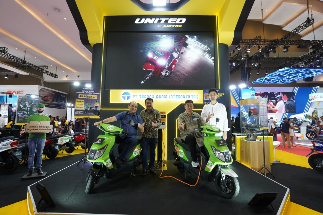 Motor Listrik Khusus Ojek dan Delivery Ramaikan IIMS 2025