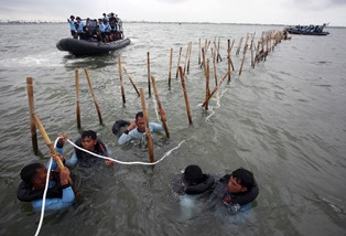 Kades-SeKdes Kohod Ditetapkan Tersangka Pagar Laut, Dijerat 5 Pasal 