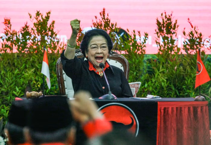 Tanggapan penahanan Hasto, Megawati menginstruksikan kepala regional dari PDIP yang ditunda di Magelang