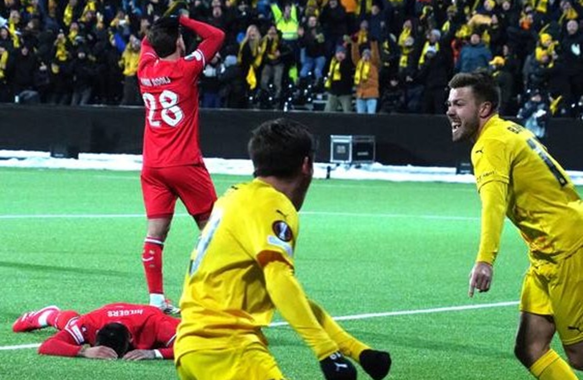 Bodoe/Glimt vs FC Twente: Gol Bunuh Diri Mees Hilgers Warnai Kekalahan FC Twente 2-5 dari Bodo/Glimt di Liga Europa