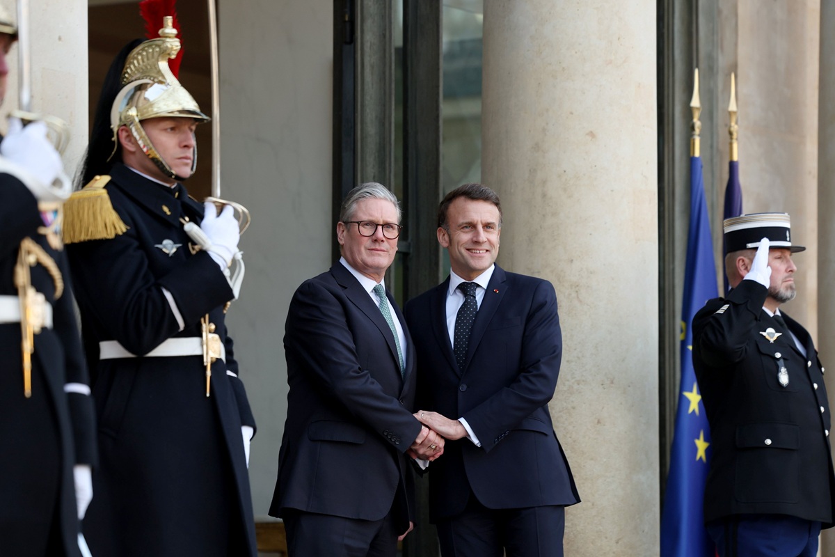 Trump Kritik Macron dan Starmer, Sebut Zelensky "Tidak Punya Posisi Tawar" dalam Perundingan Damai