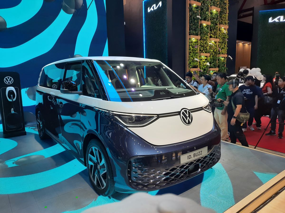 Mobil Listrik ID. Buzz Varian Long Wheelbase dari Volkswagen Dibanderol Rp1,5 M