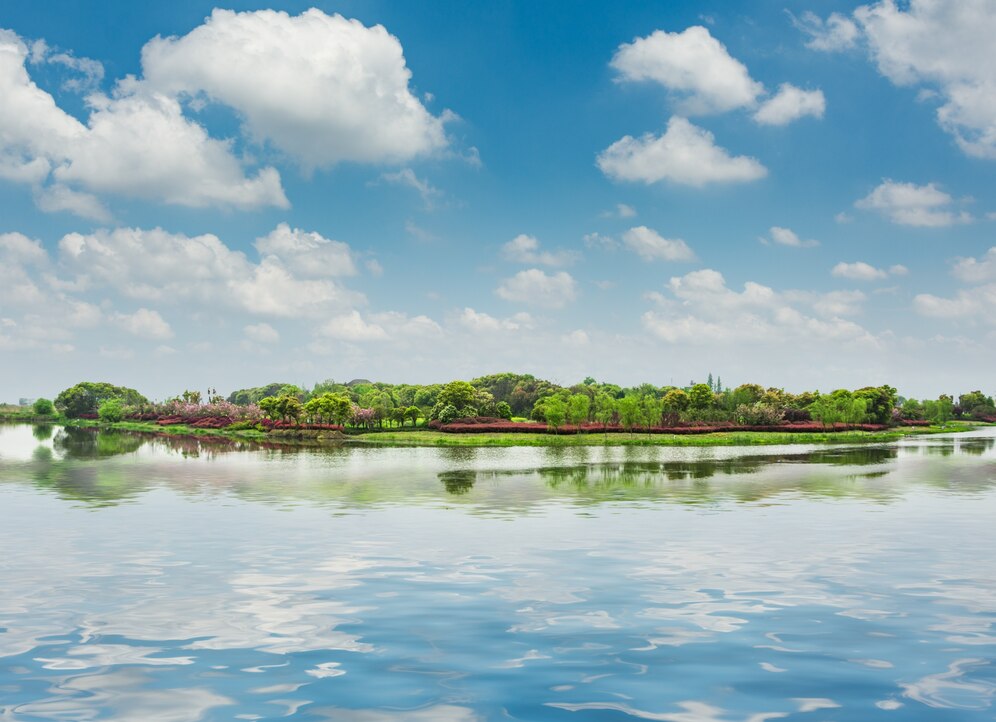 Berenang di Danau Air tenang Belum Tentu Aman, Ini Penjelasan Ahli