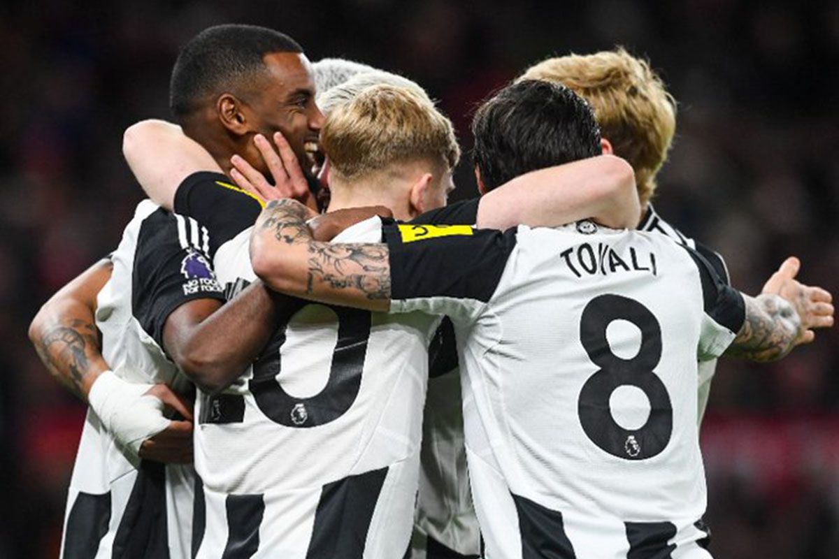 Newcastle vs Nottingham Forest Drama 7 Gol Warnai Kemenangan The Magpies