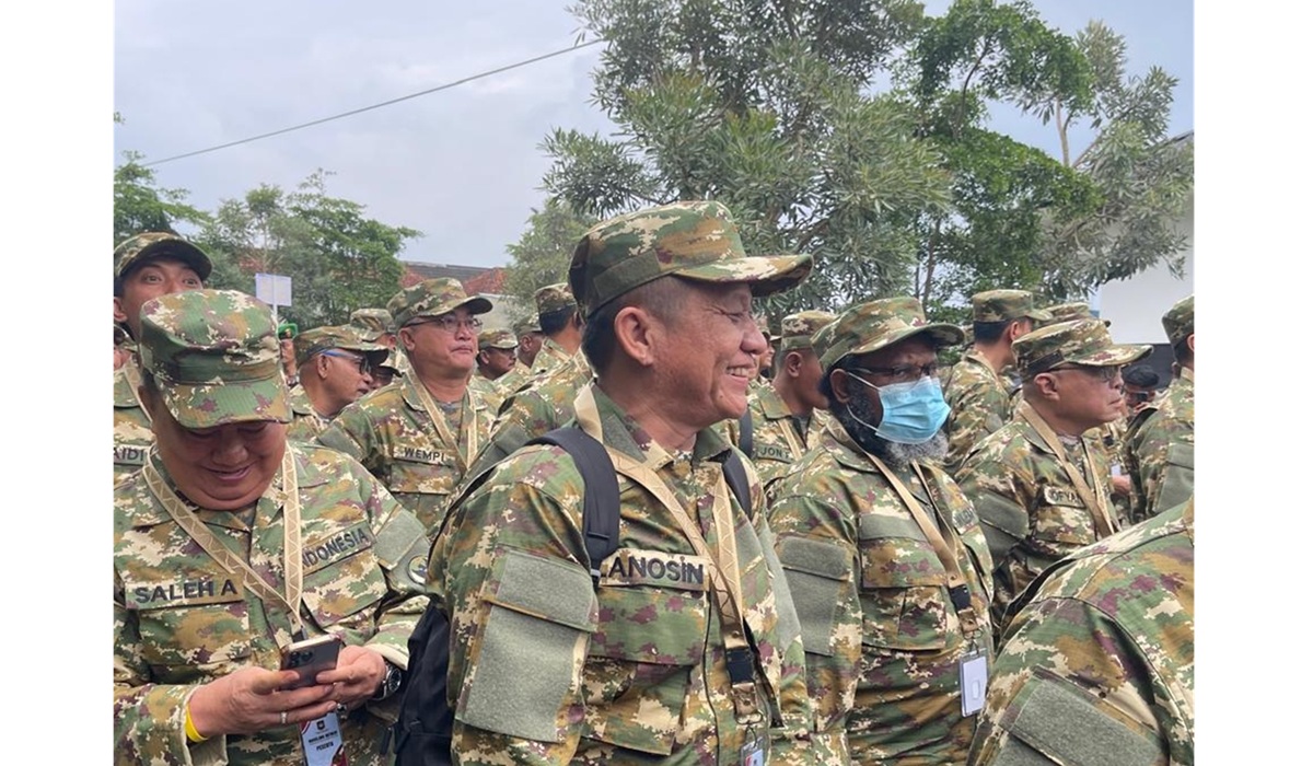 Bupati OKU Timur Bersemangat Ikut Retret di Akmil Magelang