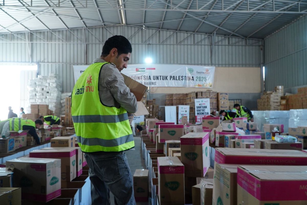 Muhammadiyah membagikan 2 ton sayuran ke paket Ramadhan untuk Palestina