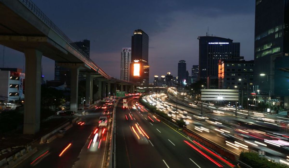 Bahu Jalan Tol Semanggi-Cawang Dibuka untuk Kurangi Kemacetan