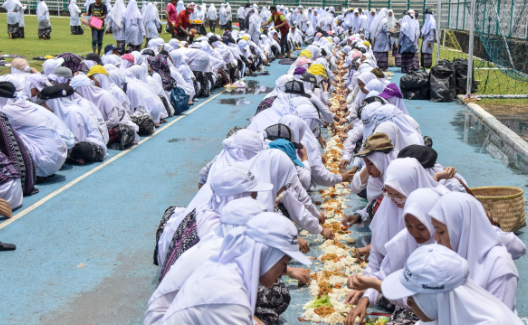 Arti Munggahan dan Maknanya, Tradisi Menyambut Ramadhan