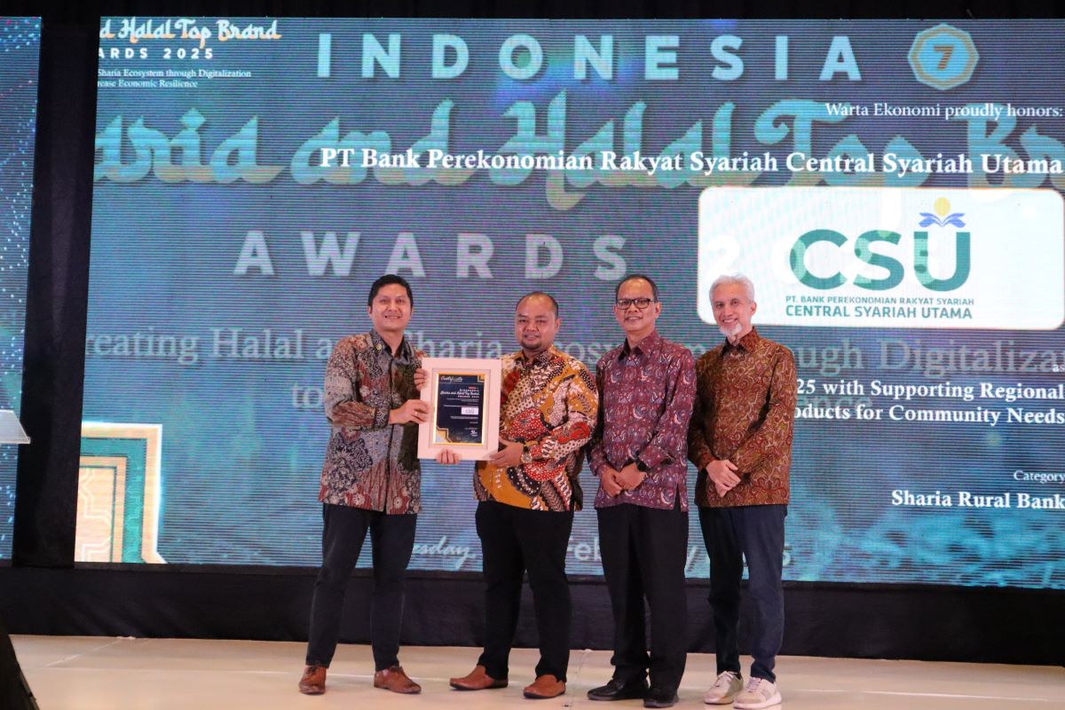 BPRS CSU Raih Penghargaan di Indonesia Sharia and Halal Top Brand Award 2025