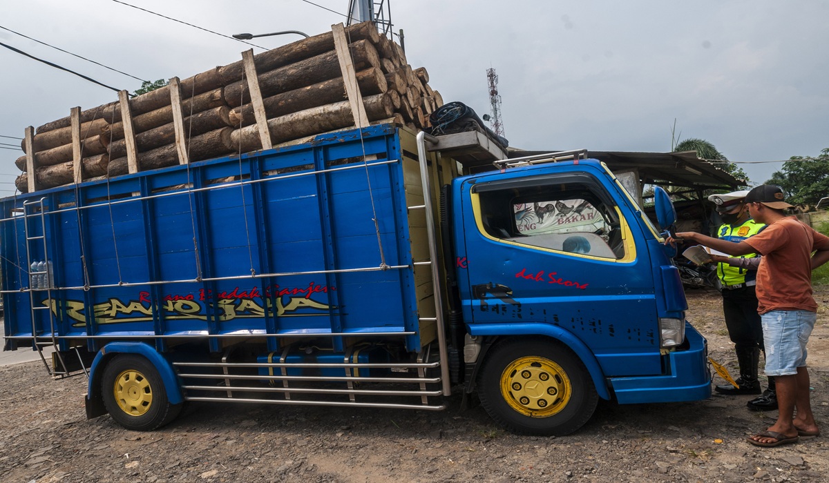 Anggota DPR Sebut Truk ODOL tidak Bisa Jadi Satu-Satunya Kambing Hitam Jalan Rusak