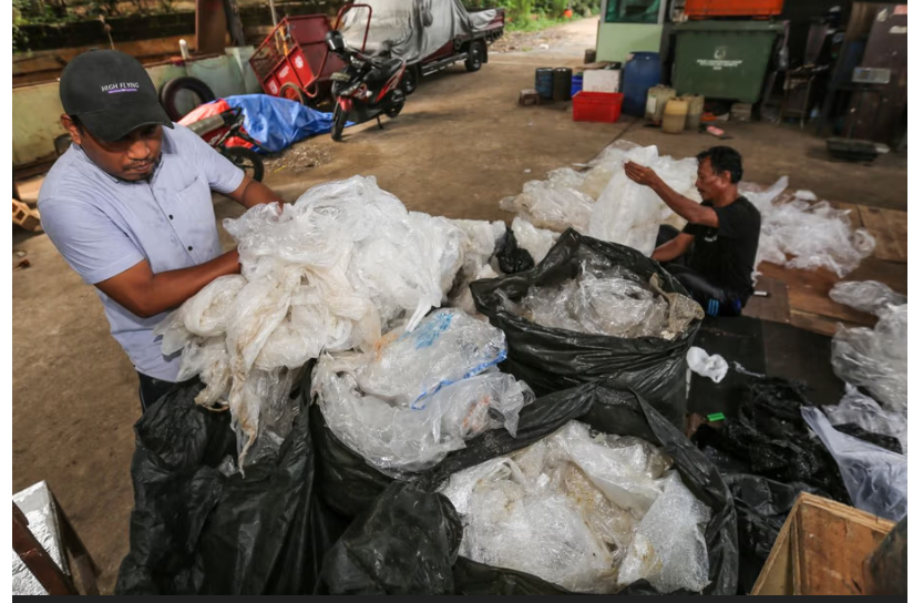 Program 100 Hari Pram-Rano, Seluruh RW di Jakarta Punya Bank Sampah