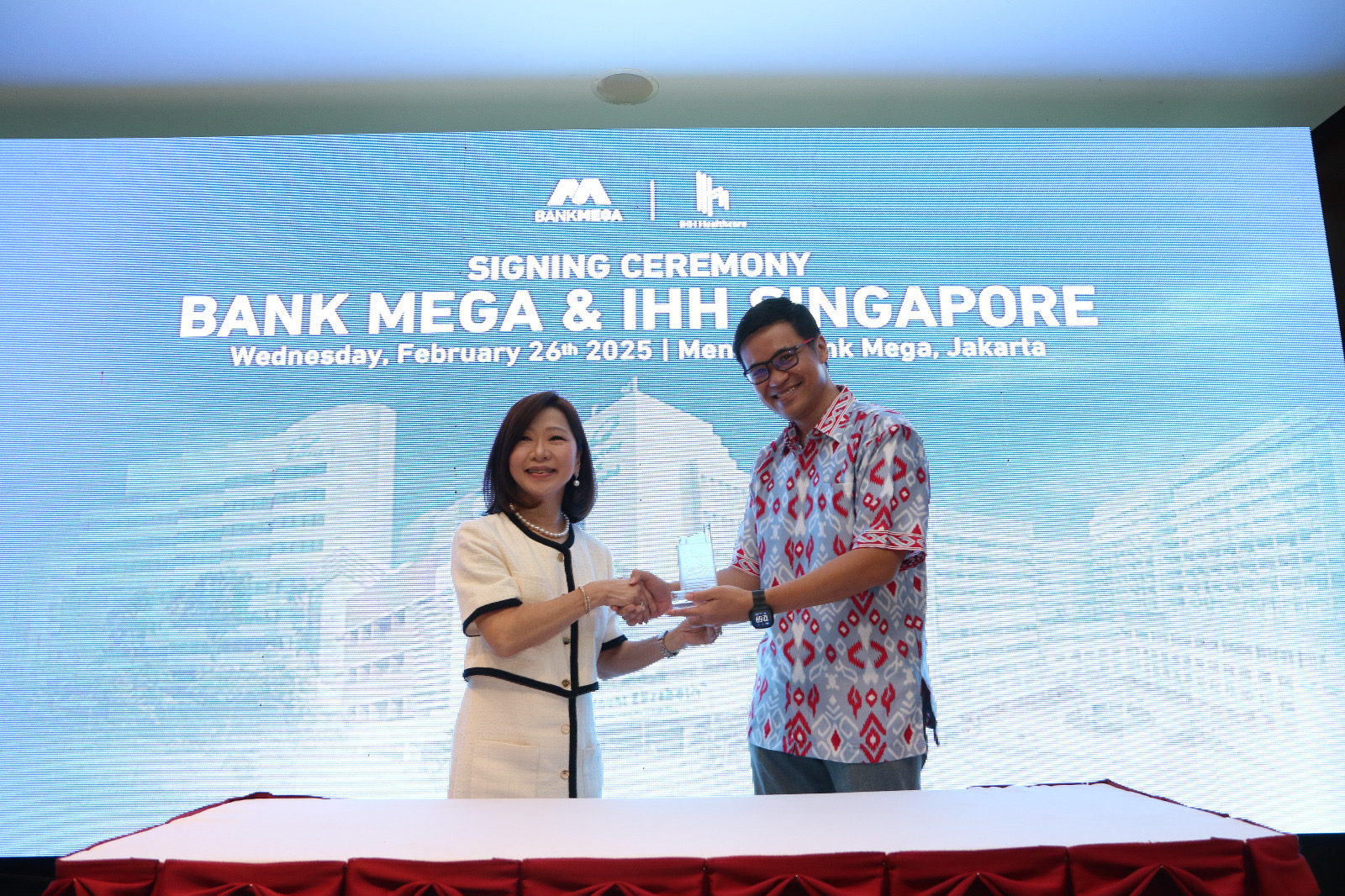 BANK Mega Jalin Kerja Sama dengan IHH Healthcare untuk Tingkatkan Layanan Kesehatan Nasabah