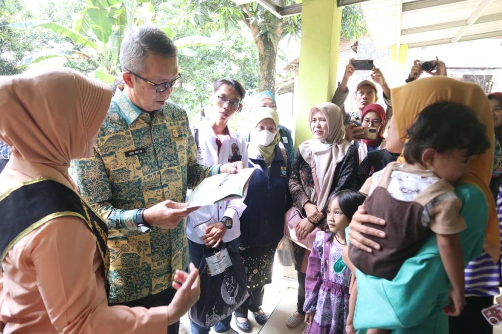 Sekda Kota Cirebon Minta Masyarakat Tingkatkan Gotong Royong saat Ramadan