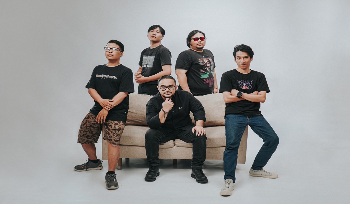 Tears Don't Lie Rilis Single Kedua Black & White