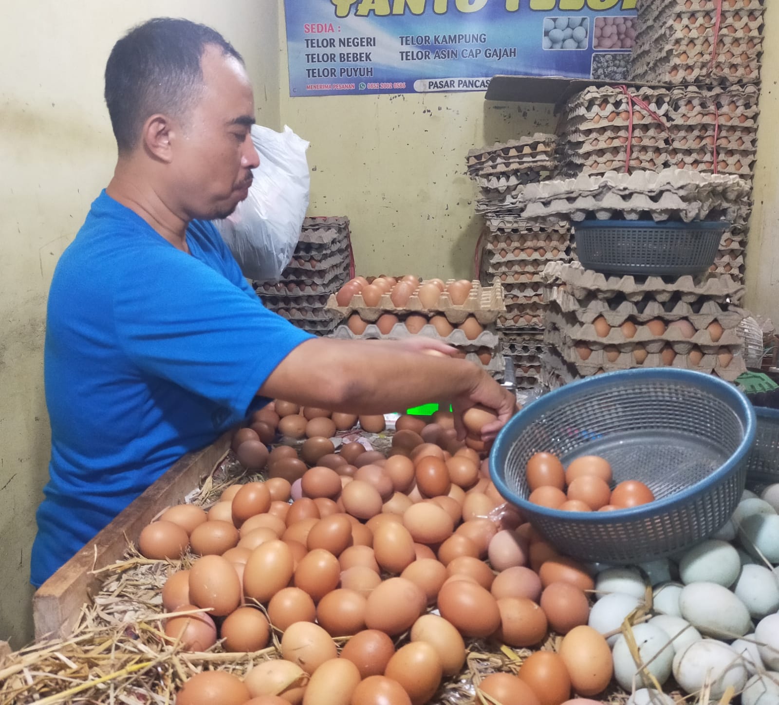 Harga telur dan Daging Ayam di Tasikmalaya Merangkak Naik