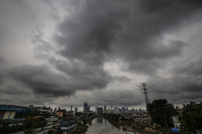 Perkiraan cuaca hari ini Minggu 2 Maret 2025: Waspadalah terhadap hujan lebat, kilat dan banjir pasang surut di beberapa daerah