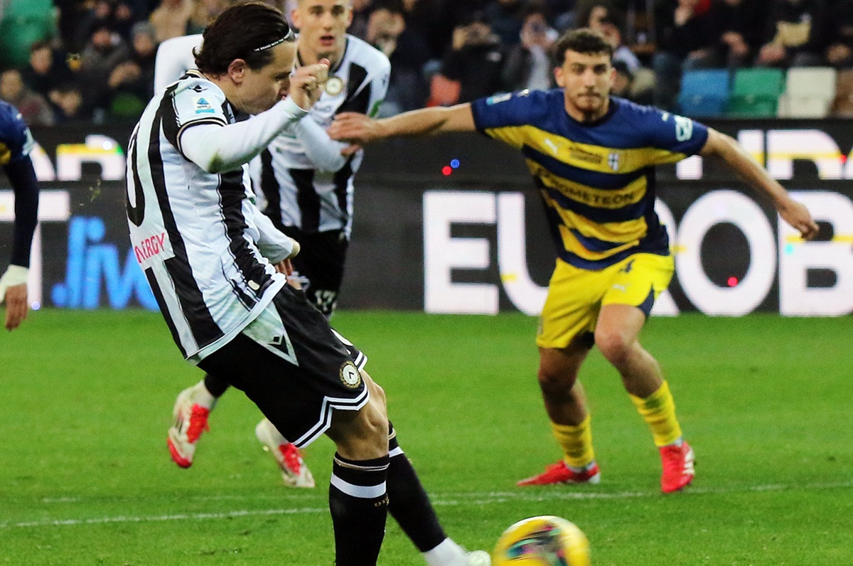 Udinese vs Parma: Udinese Taklukkan Parma 1-0, Penalti Florian Thauvin Kunci Kemenangan