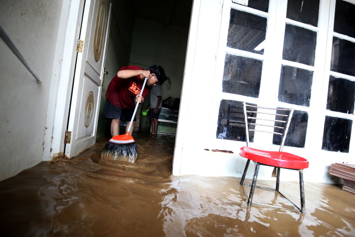 Hujan Deras Bogor, Banjir Hingga 5 Meter Di Jakarta Timur Hari ini