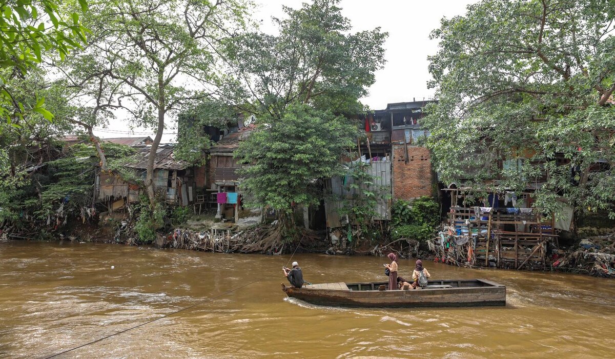 Mempercepat normalisasi Sungai Ciliwung dibatasi oleh pembebasan lahan