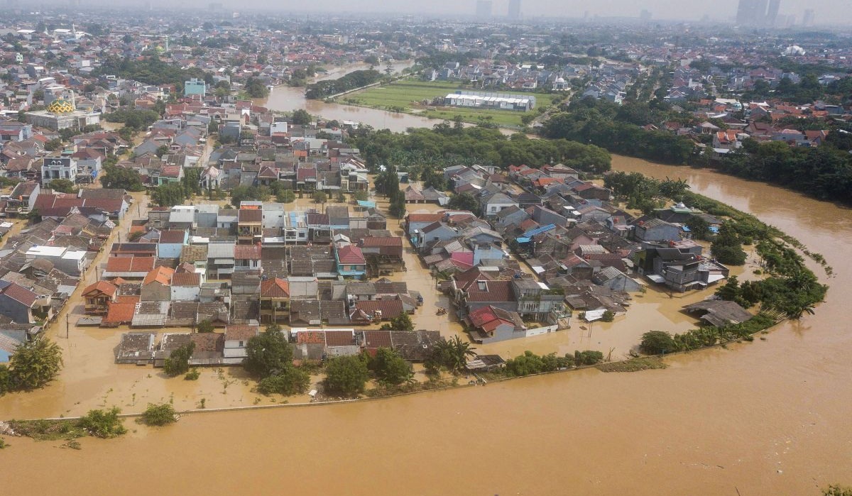 Banjir Masuk Mal Bekasi, Pengunjung Lari Berhamburan