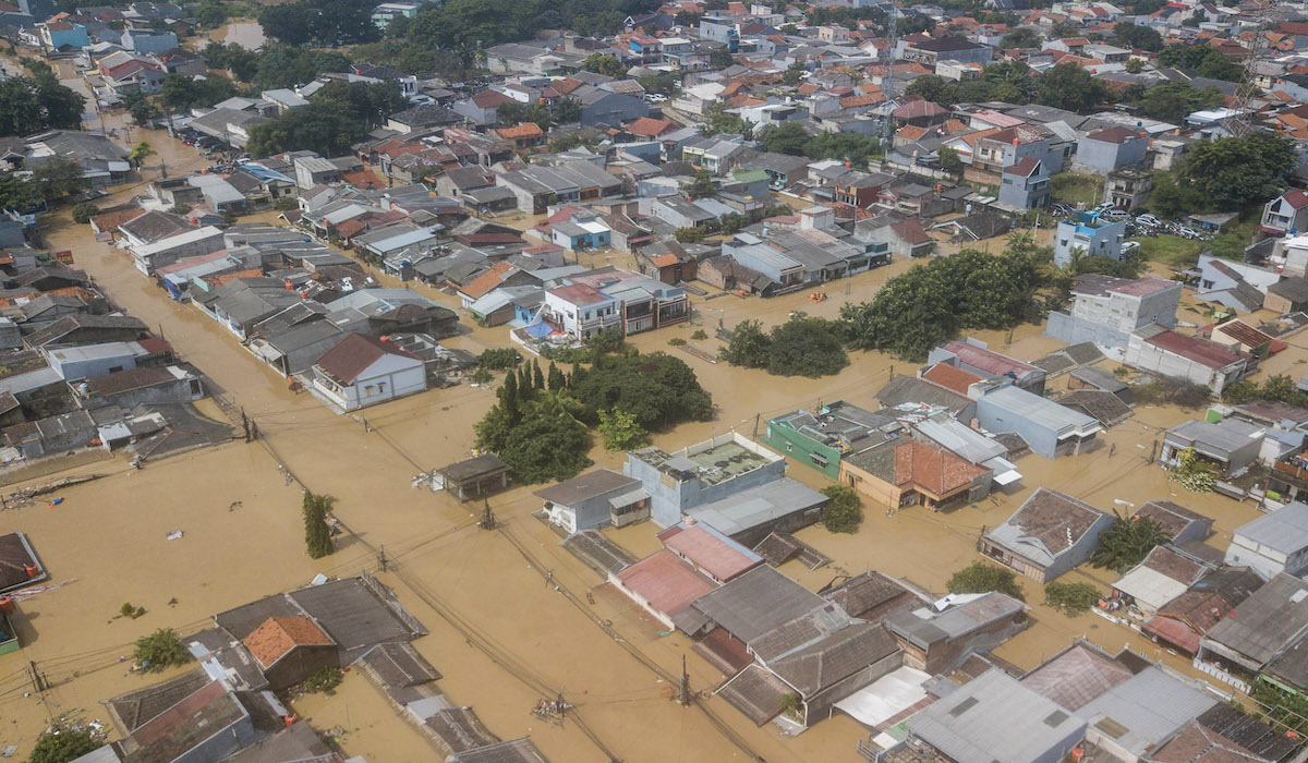 Banjir Bekasi Disebut Lebih Parah dari 2020, Jalan dan Rumah Sakit Ikut Terendam